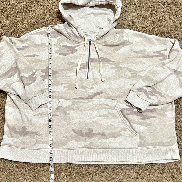 SOLD! [American Eagle] Ladies Neutral Camo Hoodie Kangaroo Pocket Oversized L - Picture 9 of 10